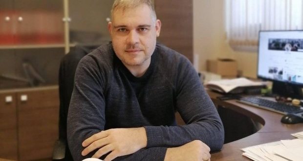 Илия Гатев: След 20 милиарда лева евросубсидии в земеделието ядем вносни плодове и зеленчуци, често пластмасови
