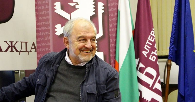Топ-професор: Слави опростачи България! Живеещите зад граница да нямат право да гласуват