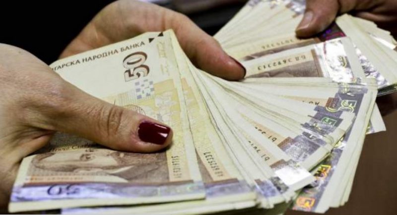 Искрица надежда за бедна България: Идва минималната европейска заплата