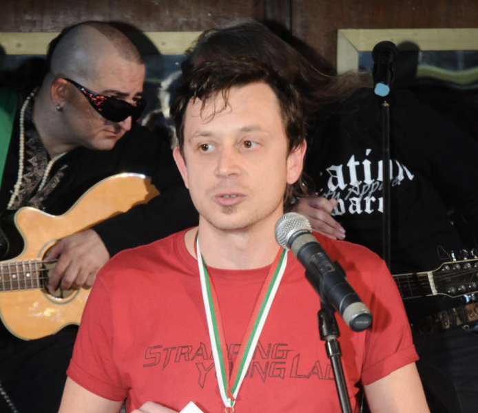 Скръбна вест, актьорът Ангел Генов е открит мъртъв в апартамента си в Лондон