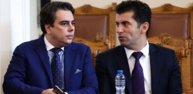 Петков и Василев обявиха война на Радев