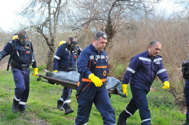 Нов ужас! Четирима мъже убиха мъж в плевенско село, направил им забележка