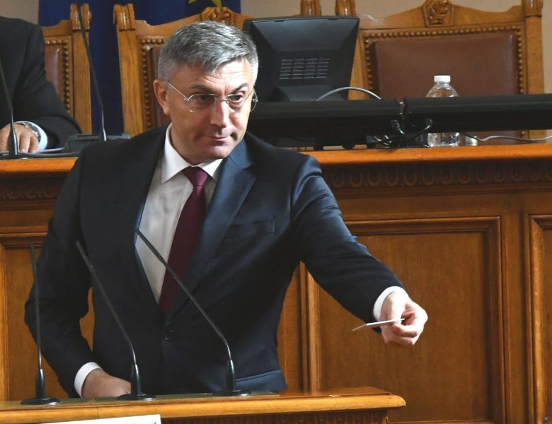 Карадайъ извади факти! Вижте измамата, която доведе ПП на власт, а ДБ в парламента