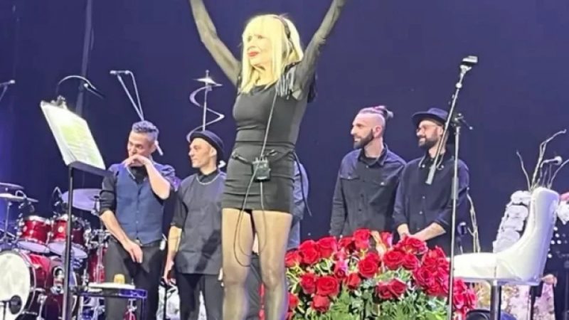 Лили Иванова накара хиляди да пеят, плачат и ликуват (Снимки)