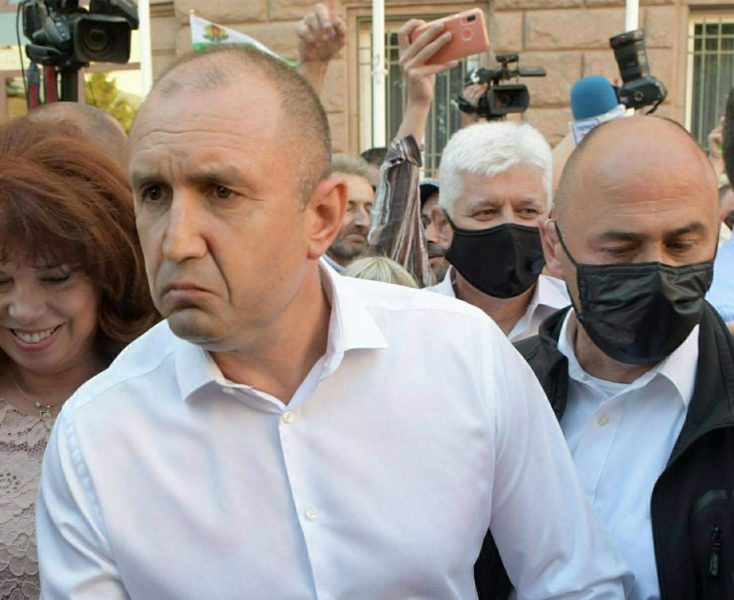 Поискаха премахване на служебното правителство на Румен Радев!