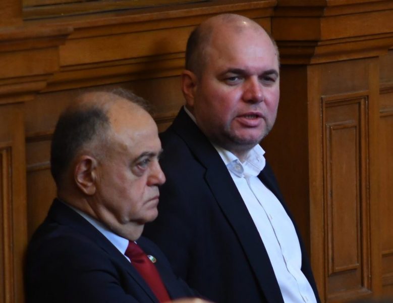 Новото правителство на Радев още не се е заклело, но Киро и Генерал Атанасов вече плашат министрите