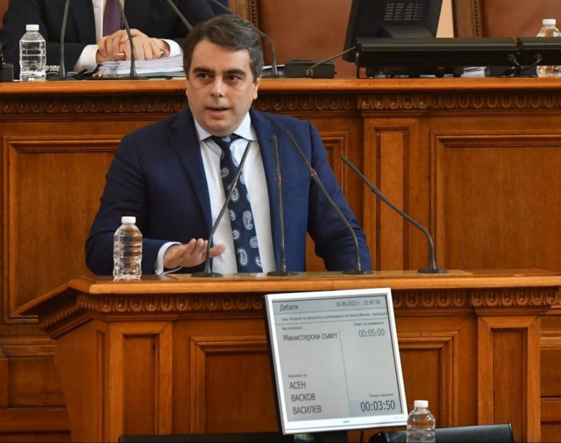 Харизанов отсече: Не виждам как другите партии ще подкрепят Асен Василев за министър на финансите