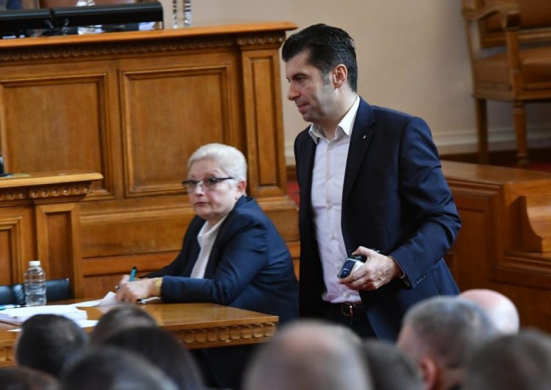 Съпредседателят на ДБ каза кой страх стои зад това действие на Кирил Петков