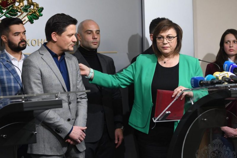 Мъжката секретарка на Нинова с кърваво писмо до ПП и Бойко: Стига помпали Радев и онзи другия