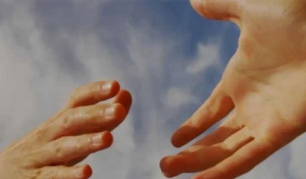 Апел за помощ: Две деца останаха сирачета на Коледа!