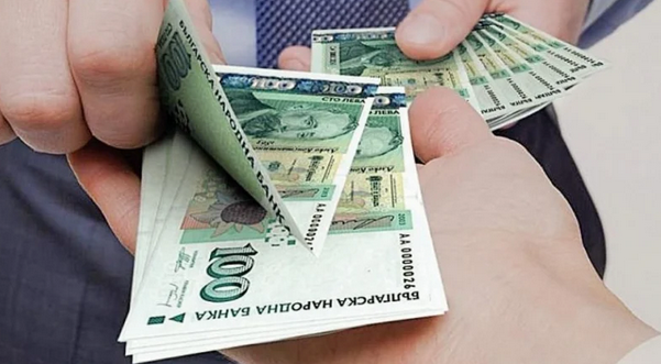 Пълен абсурд – взимаш 1000 лв. заем, искат да върнеш 4000