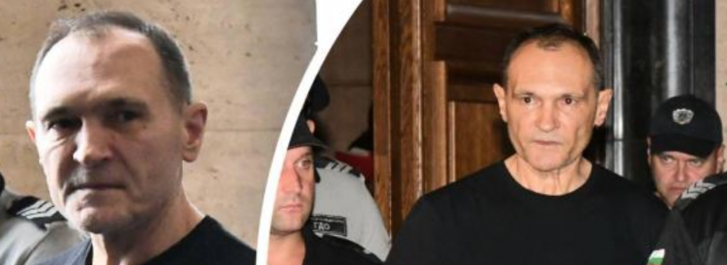 Извънредно! Маскирани полицаи нахлуха при Васил Божков, страшно е
