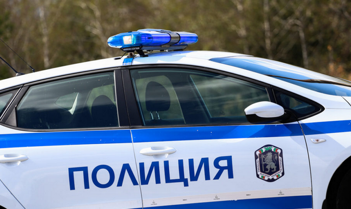 Спрян за проверка подаде сигнал на 112, че полицаи му искат 100 лв. подкуп, ето какво последва…