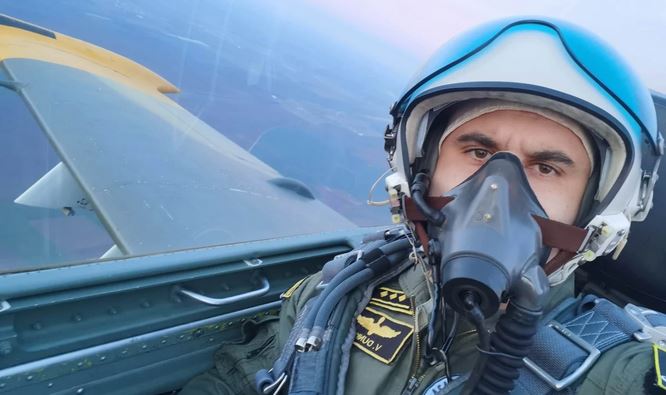 Това е загиналият в „Граф Игнатиево“ ст. лейтенант Дункин, смъртоносен девиз беляза края му СНИМКИ