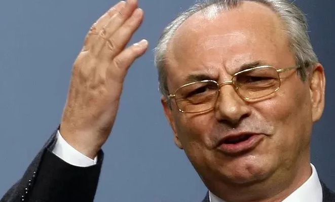 ПАЛАВНИК! Ахмед Доган имал 4 незаконни деца преди първата си сватба / СНИМКИ