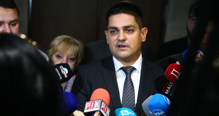 Радостин Василев издаде защо иска да е шеф на МВР, това първият му ход