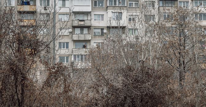 Собствениците на панелки да се замислят, това рано или късно ще стане с тях