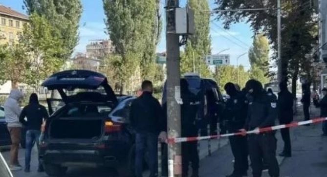 Ето кои са мутрите, закопчани при зрелищната спецакция в София