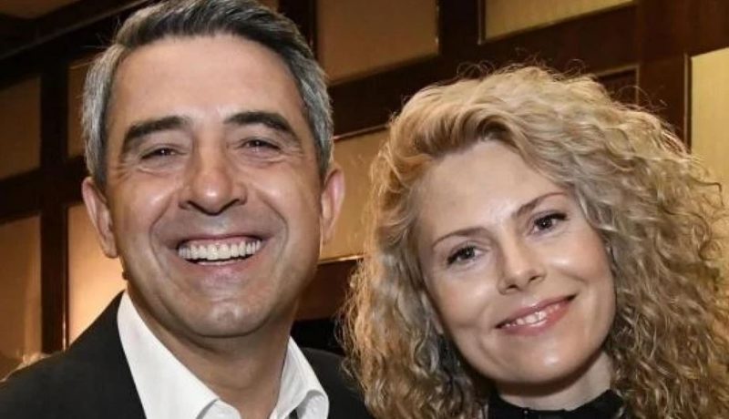 Деси Банова смени Плевнелиев с известен грък, скочи в обятията му и… СНИМКА