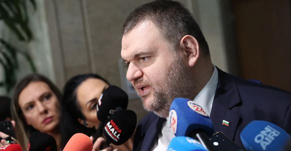 Пеевски: Киро ми каза: Не мога да махна Рашков, защото ме държи за топките!