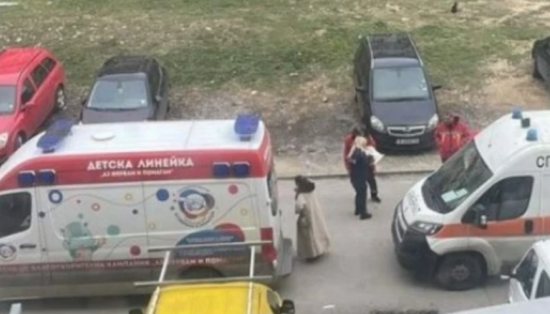 Трагедия: Дете на 1 годинка почина пред блок във Варна