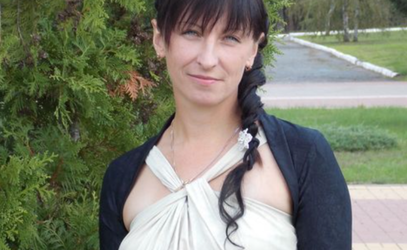 Аз съм разведена, имам дете от първия си брак и живея с родителите си. В същото време имам добра работа и печеля достатъчно
