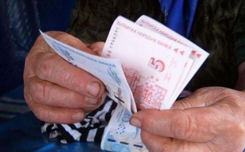 Властта все пак реши: Всички пенсии ще се увеличат от 1 юли