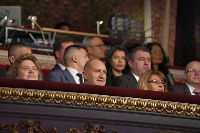 Изненадващ момент на Икарите! Милица Гладнишка нападна директно Румен Радев и Наталия Киселова