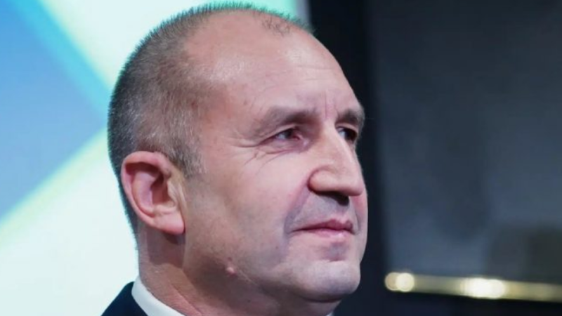 АФЕРАТА „БОТАШ“: Бърка ли президентът дълбоко в джоба на всеки българин?