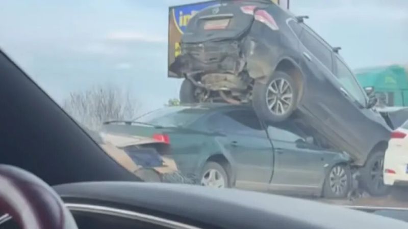 ИЗВЪНРЕДНО! Две верижни катастрофи с 12 автомобила на магистрала ‘Тракия’