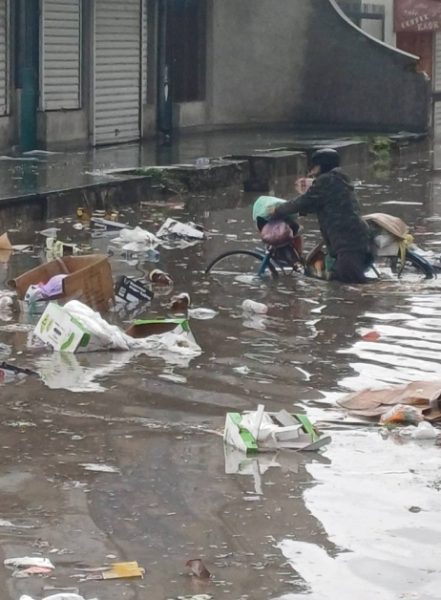 Разруха във Варна! Апокалиптични СНИМКИ от стихията днес