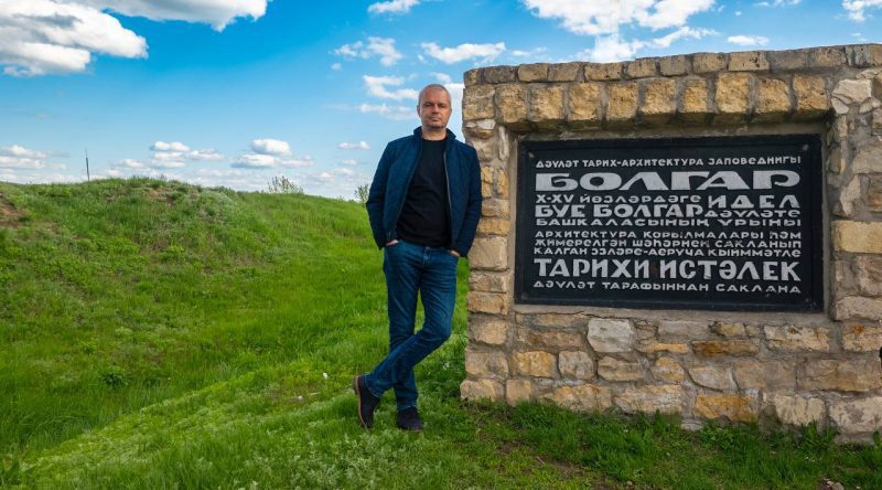 Костадинов: Щеше да е хубаво и българското правителство да се грижи за историята ни като руското