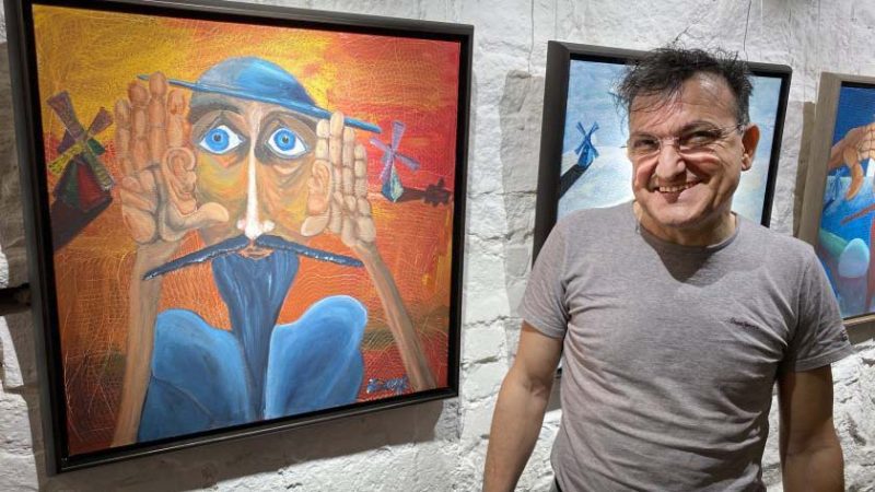 Васил Василев-Зуека се завръща в България