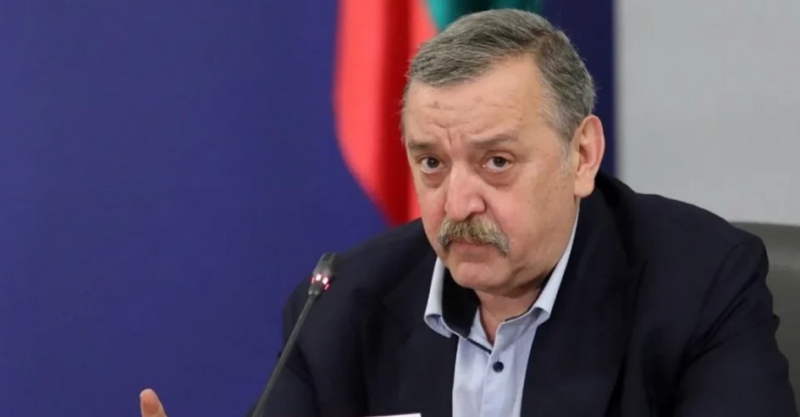 Проф. Кантарджиев посъветва: Ето как се маха правилно кърлеж, всички трябва да се научат