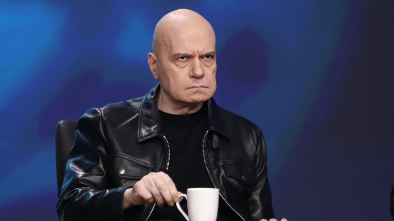 Слави Трифонов избухна срещу Скопие: Ще видите ЕС през крив макарон от български производител!