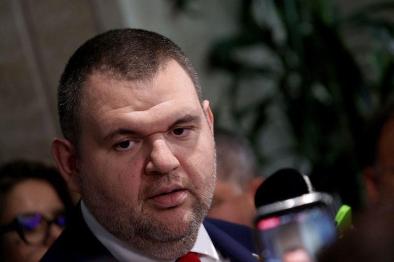 Пеевски: Оставка на Даниел Митов!? ТВЪРДО НЕ! Аз го подкрепям