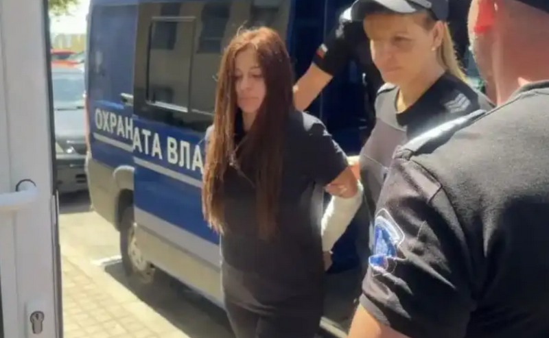 Скандалът около пияната певица Дебора се разраства, заговори се за подкуп