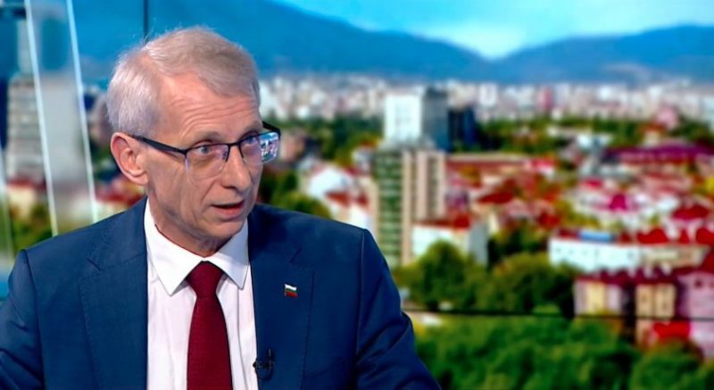 Николай Денков зове : Да закриваме държавата