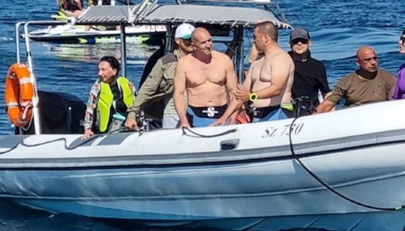 Румен Радев се гмурна до потопения кораб „Чавдар“ край Созопол