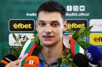 Отнеха наградата на Алекс Николов