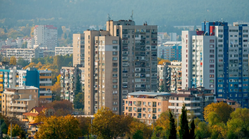 Пазарът на имоти в София в огнен кръг: Цените скачат до небеса, апартаменти няма