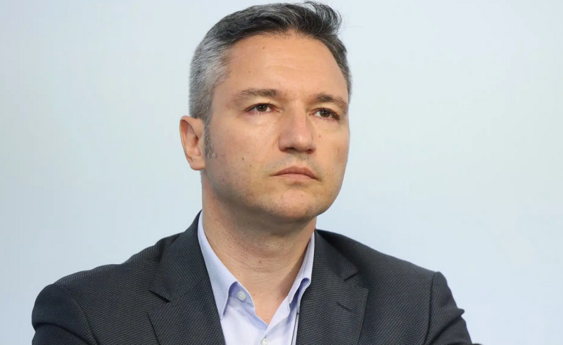 Вигенин: Необходима е „стена от дронове“, за да няма Трета световна война
