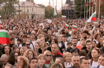 България празнува! Улиците на София почерняха от народ