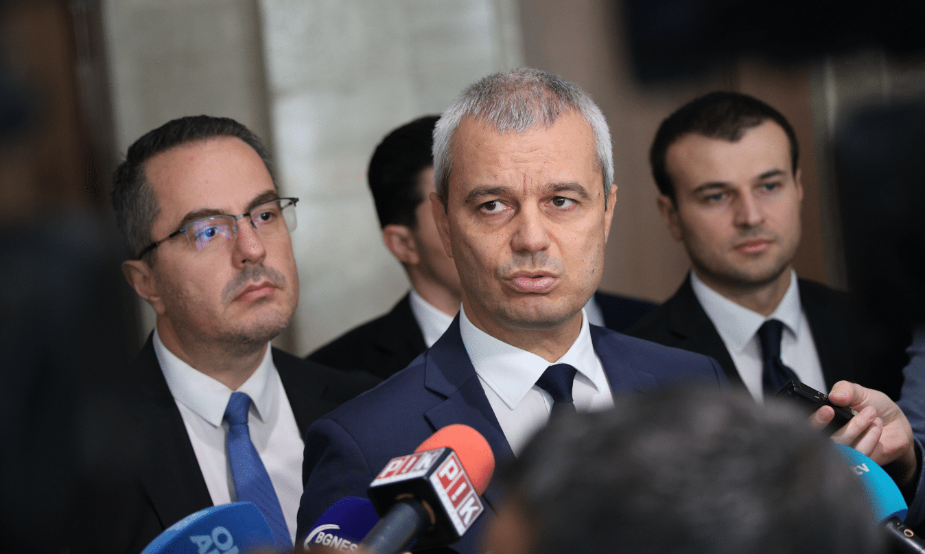 Костадинов бесен на журналистка: Ще се изкъпя след това интервю!