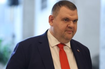 Пеевски: ПП-ДБ правят само бели, а татко им Бойко ги спасява