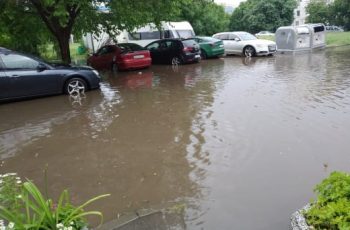 Циклон докарва МНОГО дъжд в България до дни, ето къде ще е