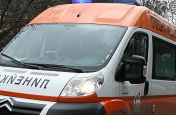 Учителка е в болница след бой между ученички в Бургас