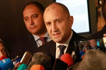 Радев: Видно е за всички, че управляващите са в парализа и чакат санкционирания по Магнитски политик да ги уведоми дали ще ги бъде