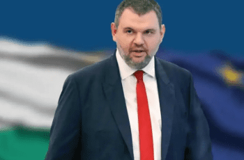 ПЕЕВСКИ С ИЗВЪНРЕДНИ НОВИНИ ЗА ПЕНСИОНЕРИТЕ И КОЛЕДНИТЕ ДОБАВКИ